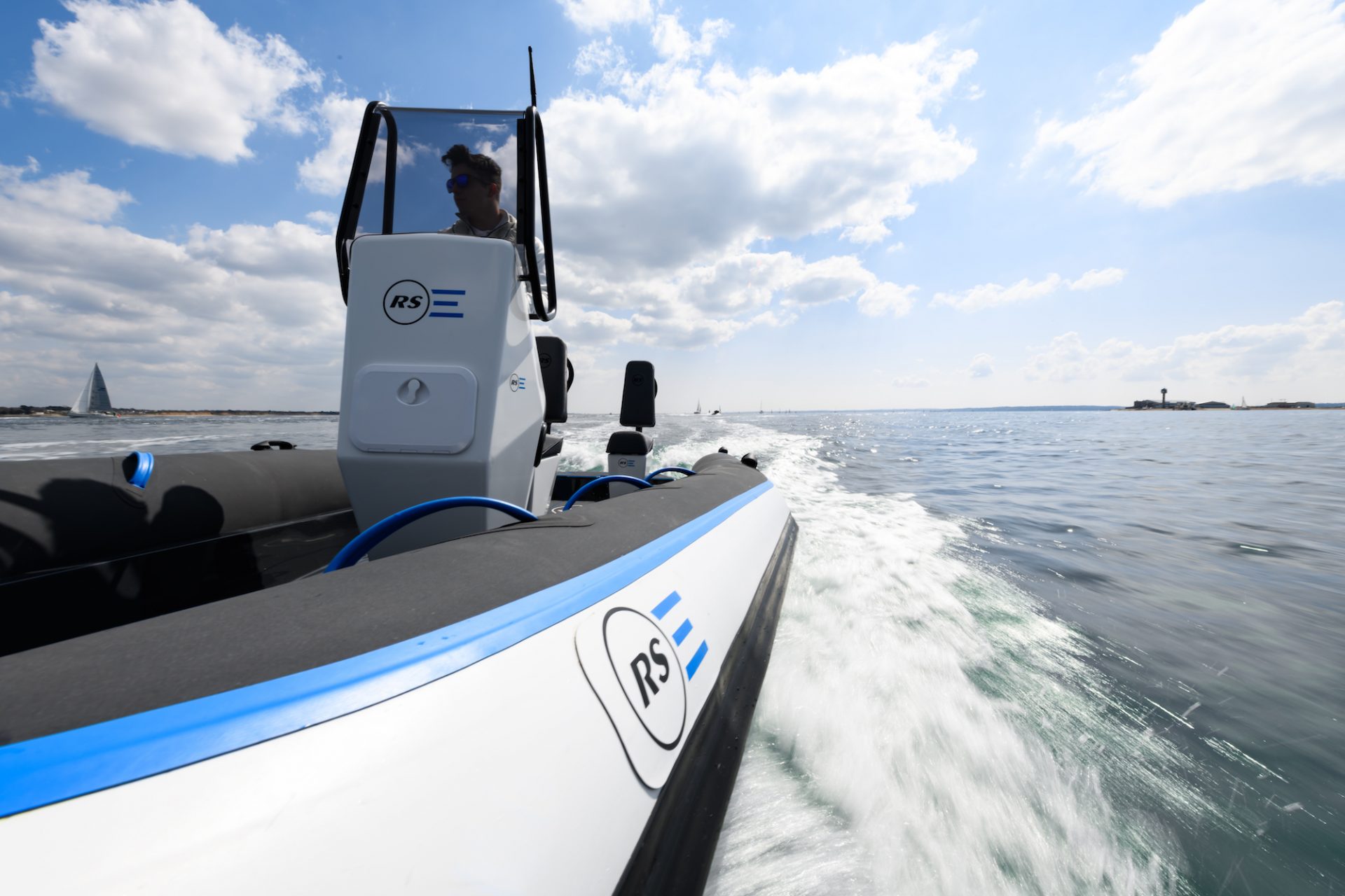 Pulse 63 - Electric RIB - RS Electric Boats - Wash